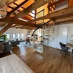 Crown Living Wohlfuehl Loft - Loft Nahe Bodensee, Boxspringbett, Kueche, Zentrumsnah, Ideal Fuer Feriengaeste Und Geschaeftsreisende * Brégence
