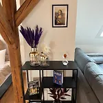 Crown Living Wohlfuehl Loft - Loft Nahe Bodensee, Boxspringbett, Kueche, Zentrumsnah, Ideal Fuer Feriengaeste Und Geschaeftsreisende Appartamento Bregenz