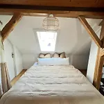 Crown Living Wohlfuehl Loft - Loft Nahe Bodensee, Boxspringbett, Kueche, Zentrumsnah, Ideal Fuer Feriengaeste Und Geschaeftsreisende