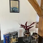 Crown Living Wohlfuehl Loft - Loft Nahe Bodensee, Boxspringbett, Kueche, Zentrumsnah, Ideal Fuer Feriengaeste Und Geschaeftsreisende Appartement Brégence