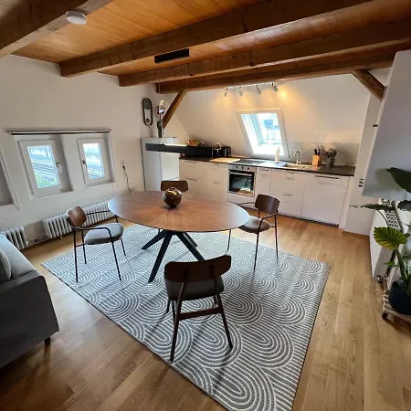 Crown Living Wohlfuehl Loft - Loft Nahe Bodensee, Boxspringbett, Kueche, Zentrumsnah, Ideal Fuer Feriengaeste Und Geschaeftsreisende *