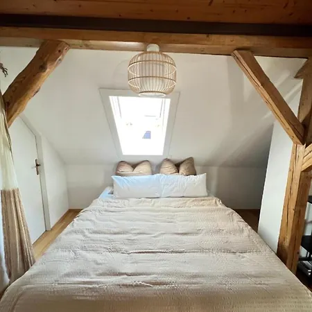 Crown Living Wohlfuehl Loft - Loft Nahe Bodensee, Boxspringbett, Kueche, Zentrumsnah, Ideal Fuer Feriengaeste Und Geschaeftsreisende