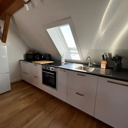 아파트 Crown Living Wohlfuehl Loft - Loft Nahe Bodensee, Boxspringbett, Kueche, Zentrumsnah, Ideal Fuer Feriengaeste Und Geschaeftsreisende *