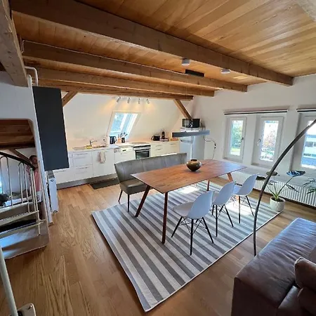 Crown Living Wohlfuehl Loft - Loft Nahe Bodensee, Boxspringbett, Kueche, Zentrumsnah, Ideal Fuer Feriengaeste Und Geschaeftsreisende 아파트 *