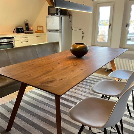 아파트 Crown Living Wohlfuehl Loft - Loft Nahe Bodensee, Boxspringbett, Kueche, Zentrumsnah, Ideal Fuer Feriengaeste Und Geschaeftsreisende *