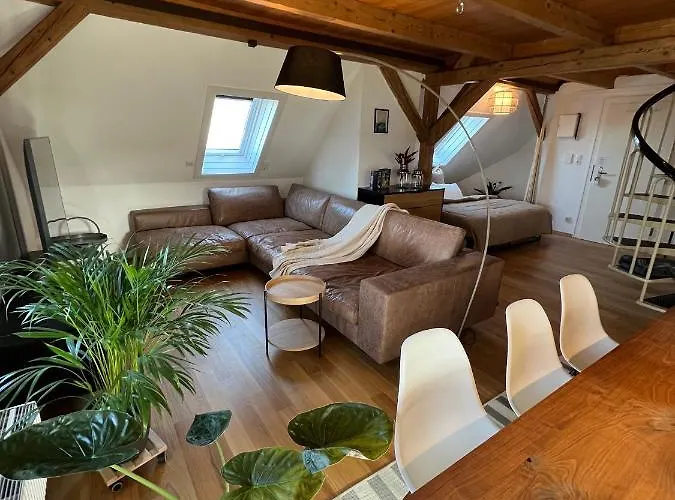 Crown Living Wohlfuehl Loft - Loft Nahe Bodensee, Boxspringbett, Kueche, Zentrumsnah, Ideal Fuer Feriengaeste Und Geschaeftsreisende