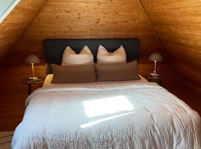 Crown Living Wohlfuehl Loft - Loft Nahe Bodensee, Boxspringbett, Kueche, Zentrumsnah, Ideal Fuer Feriengaeste Und Geschaeftsreisende * Bregenz