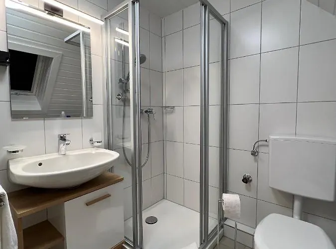 Apartment Crown Living Wohlfuehl Loft - Loft Nahe Bodensee, Boxspringbett, Kueche, Zentrumsnah, Ideal Fuer Feriengaeste Und Geschaeftsreisende Bregenz